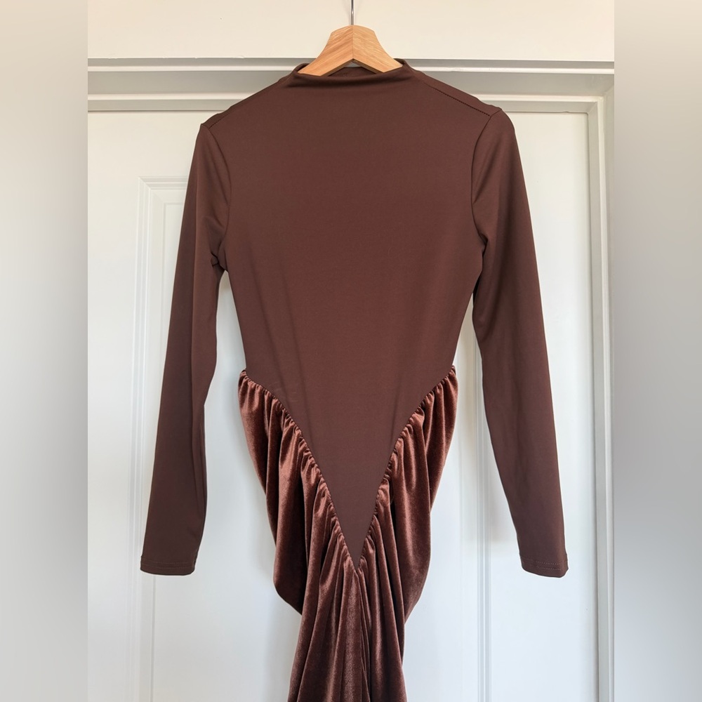Brown Long Sleeve Ruched Velvet Maxi Dress Elegant Evening Gown Bodycon Chic - Picture 3 of 12